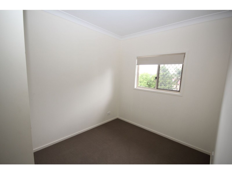 3/39 Law Street, Redbank QLD 4301