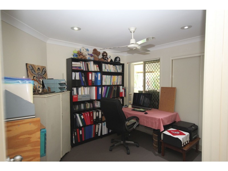 11 Foreman Court, Collingwood Park QLD 4301