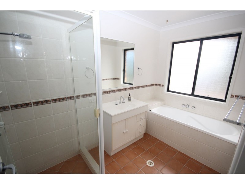 16 Coliban Court, Collingwood Park QLD 4301