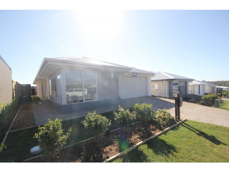 13 Flannery Terrace, Park Ridge QLD 4125