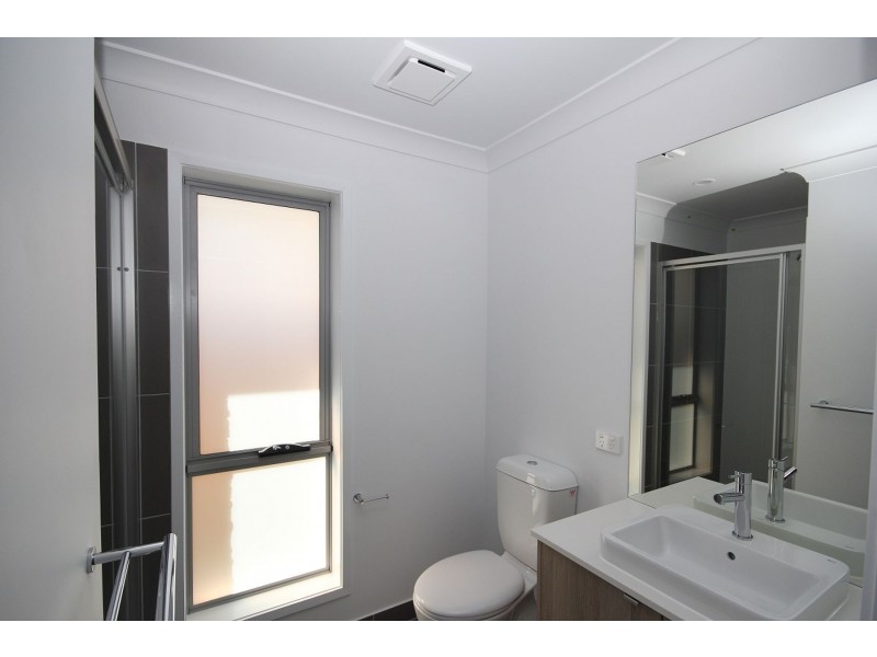 13 Flannery Terrace, Park Ridge QLD 4125