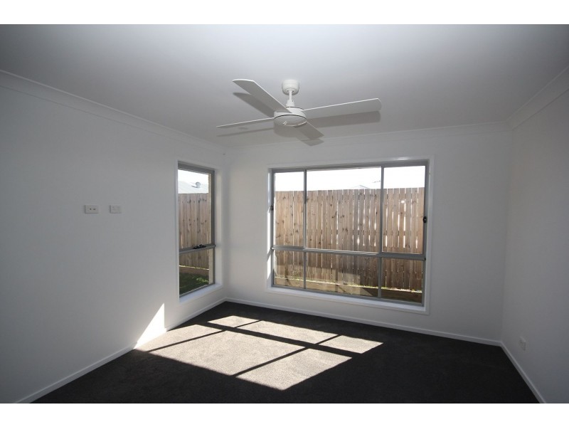 13 Flannery Terrace, Park Ridge QLD 4125