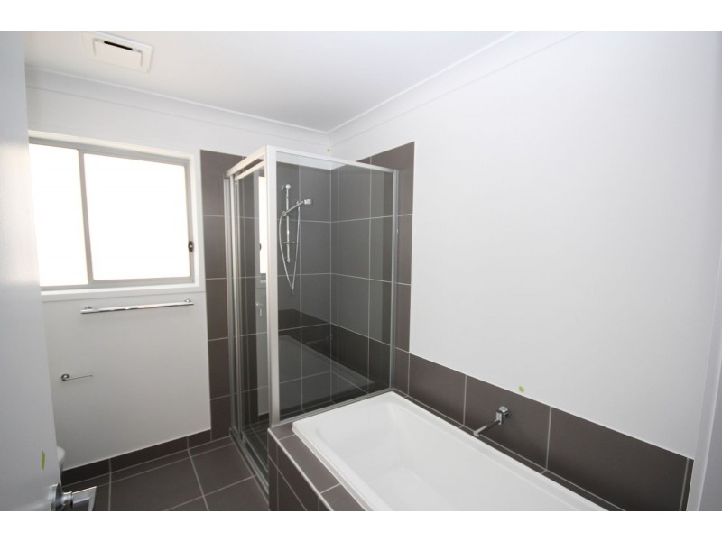 13 Flannery Terrace, Park Ridge QLD 4125