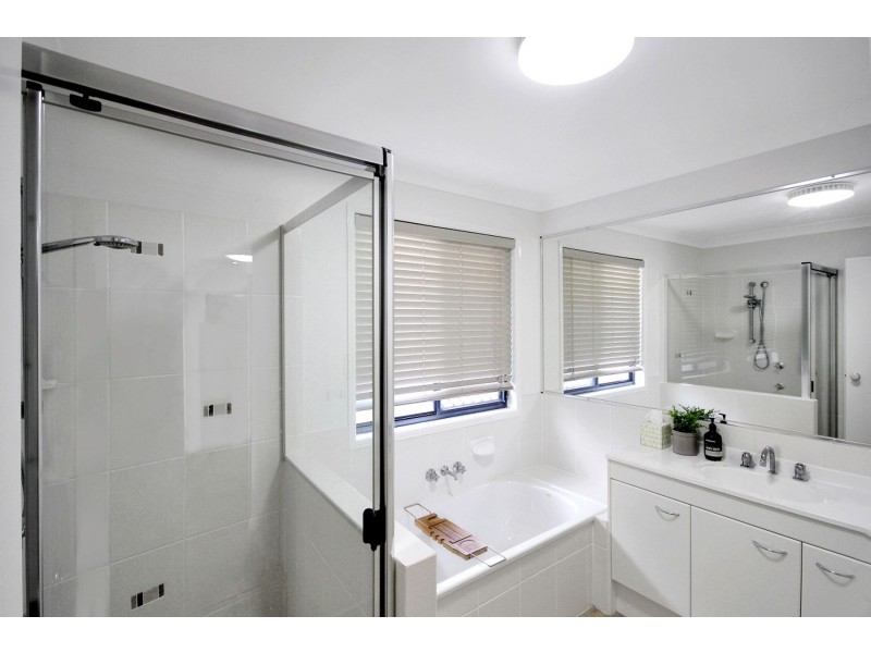 15 Chance Court, Springfield Lakes QLD 4300