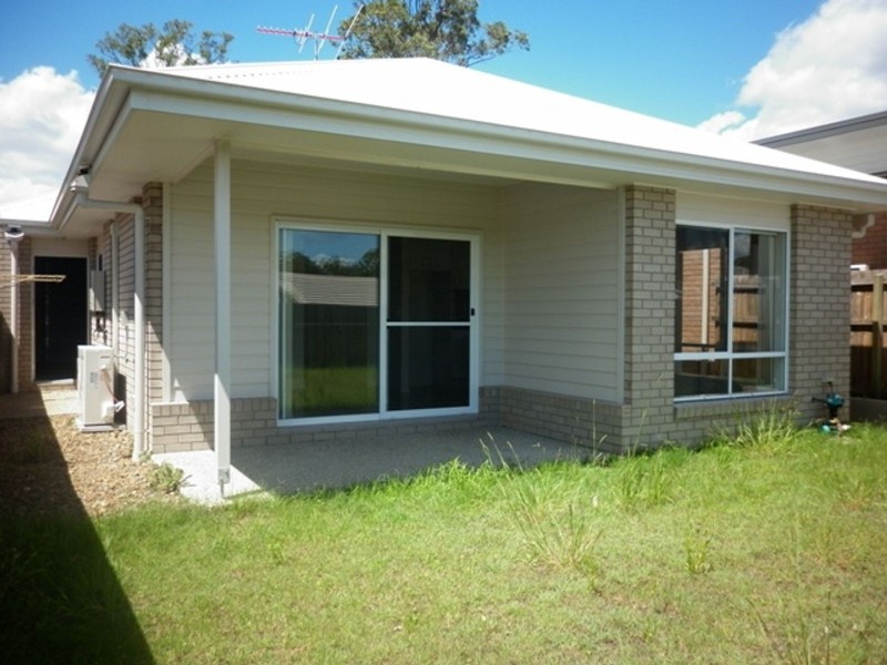 6 Erbin Lane, Augustine Heights QLD 4300