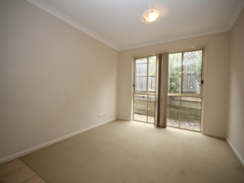 17 Greenleaf Avenue, Springfield Lakes QLD 4300