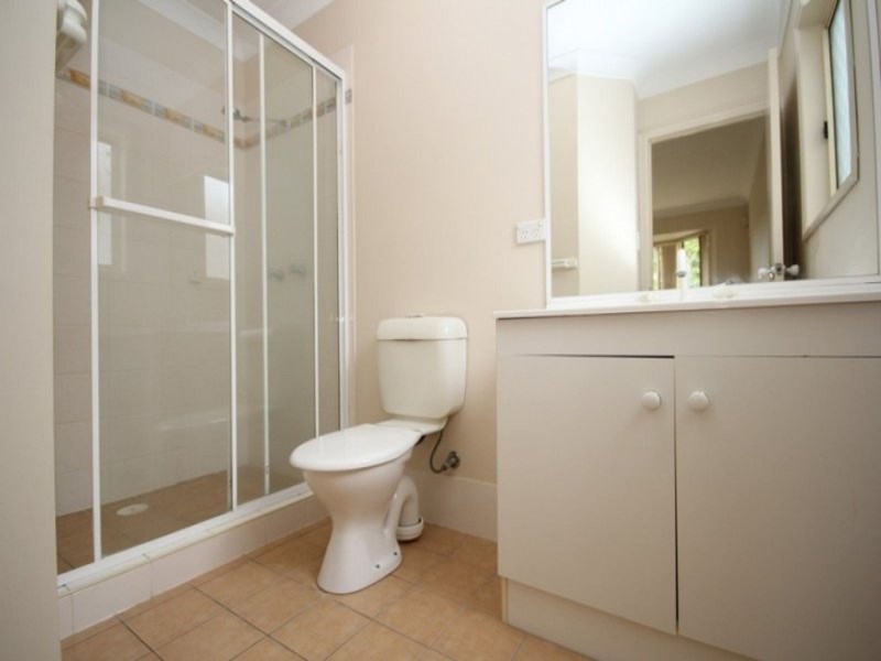 17 Greenleaf Avenue, Springfield Lakes QLD 4300