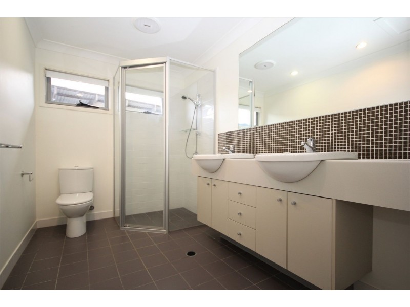 16/99 Brookwater Drive, Brookwater QLD 4300