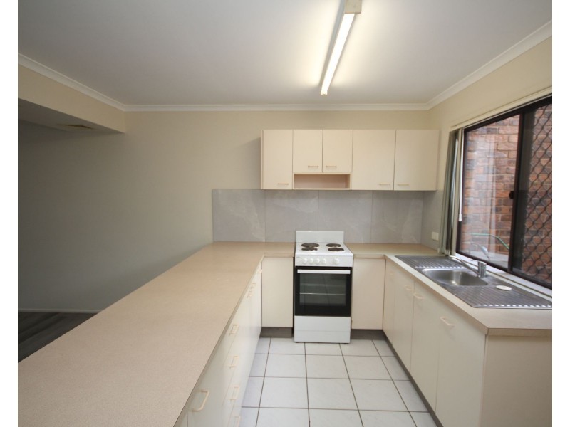 1/4 Lillian Street, Redbank Plains QLD 4301