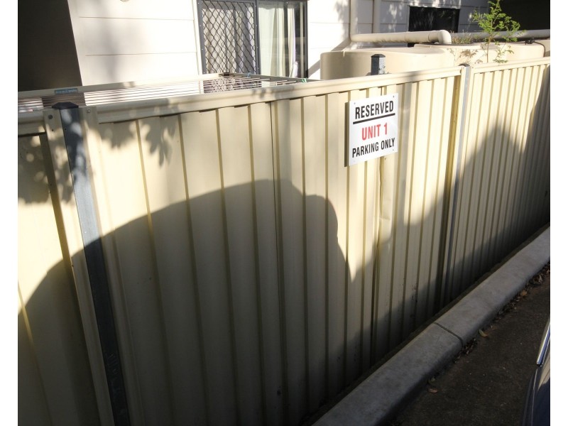 1/4 Lillian Street, Redbank Plains QLD 4301