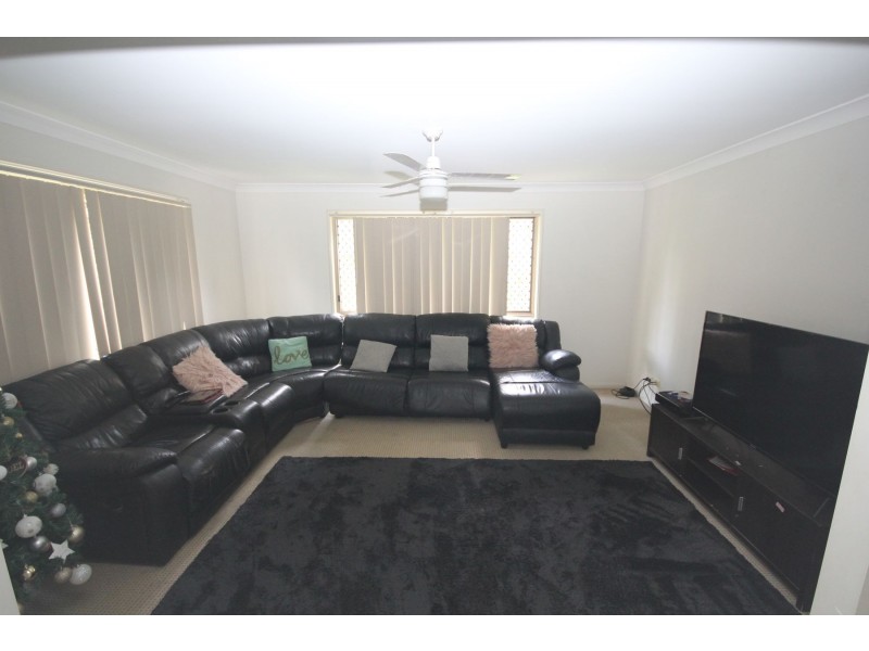 10 Burnside Place, Forest Lake QLD 4078