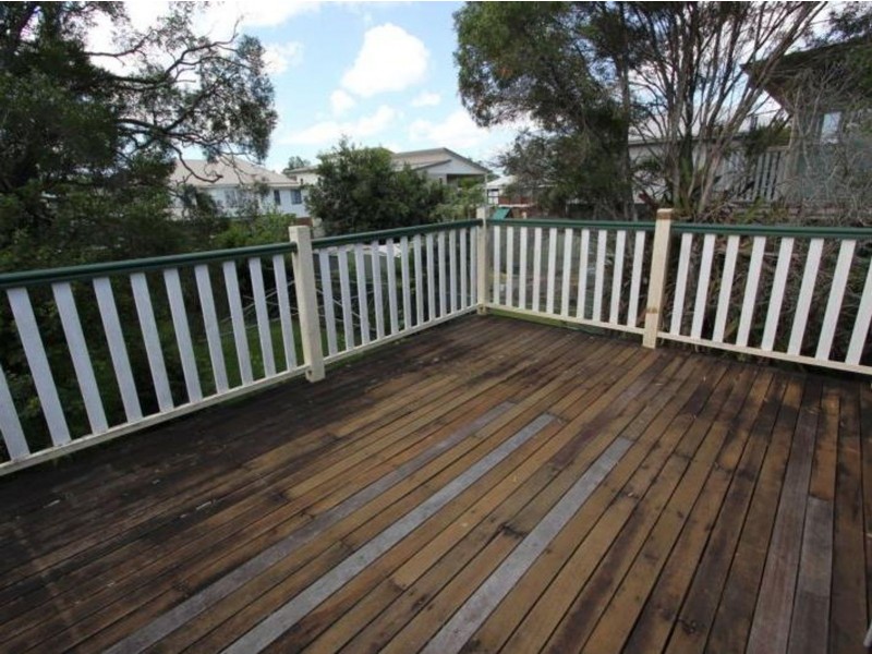 64 Graceville Avenue, Graceville QLD 4075