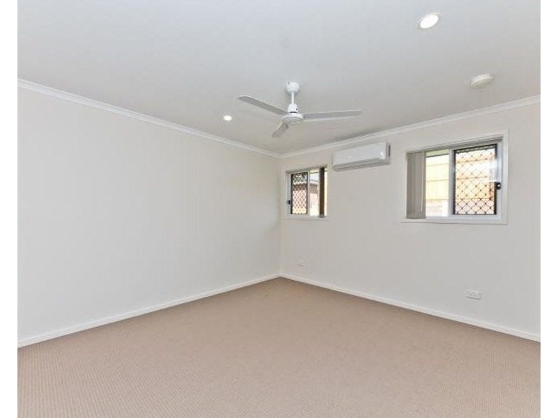 52 Regal Close, Heathwood QLD 4110