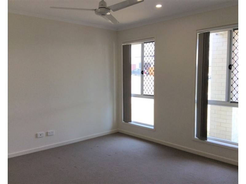 52 Regal Close, Heathwood QLD 4110