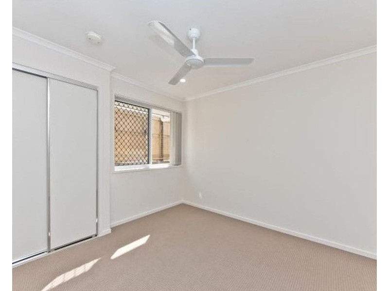 52 Regal Close, Heathwood QLD 4110