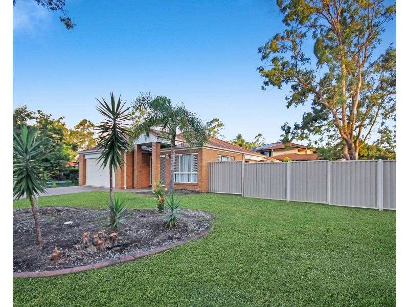 1 Central Street, Forest Lake QLD 4078
