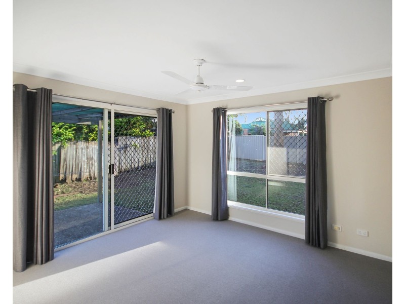 1 Central Street, Forest Lake QLD 4078