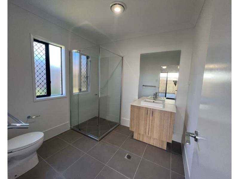 12 Canary Street, Ripley QLD 4306