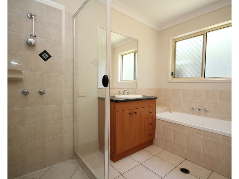 26 Vanessa Court, Camira QLD 4300