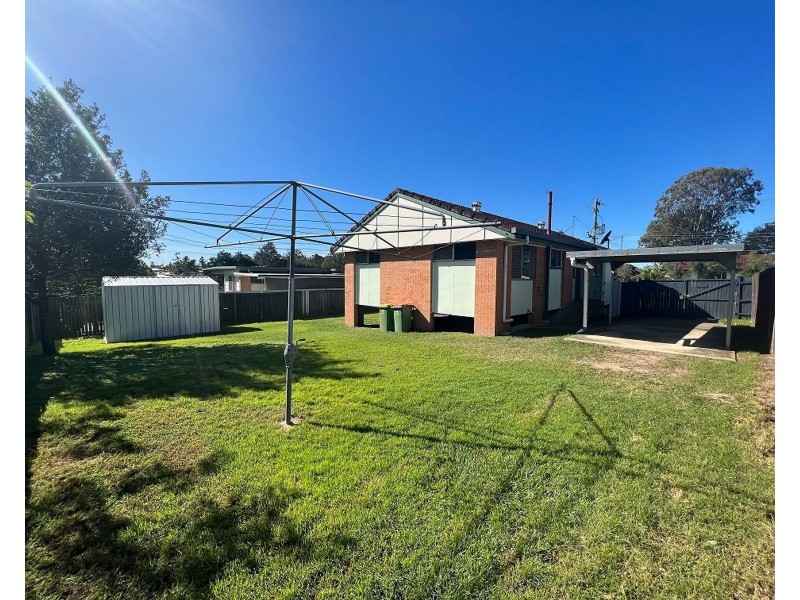 3 Lynch Street, Riverview QLD 4303