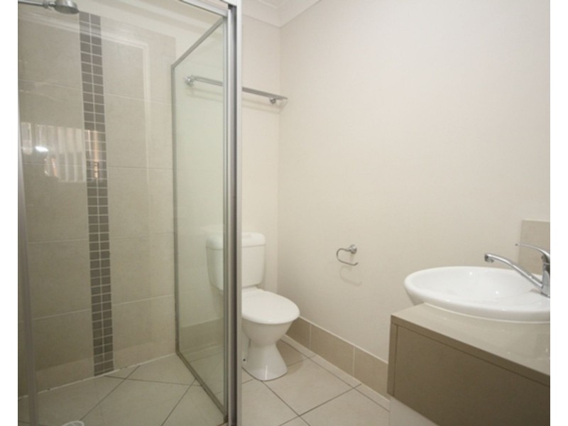1 York Close, Oxley QLD 4075