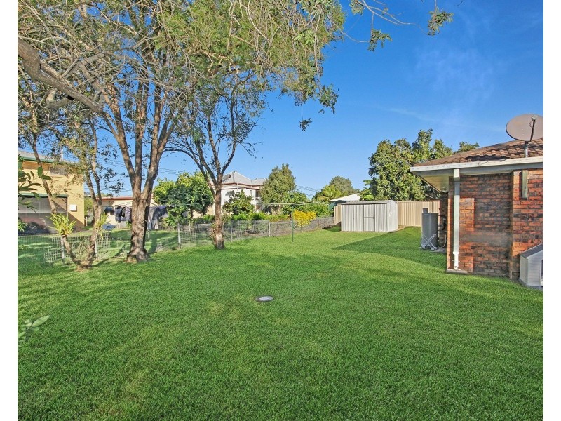 32 Leahy Street, Brassall QLD 4305