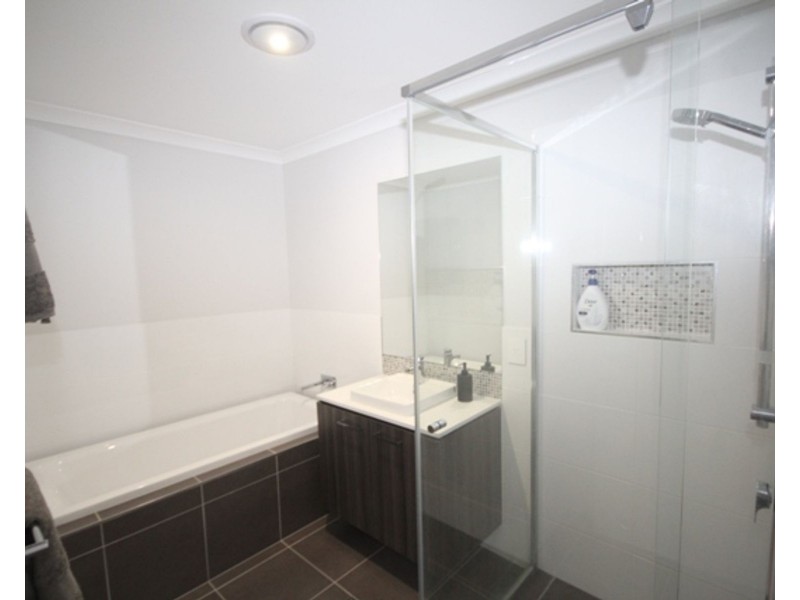 17 Grevillea Street, Ripley QLD 4306