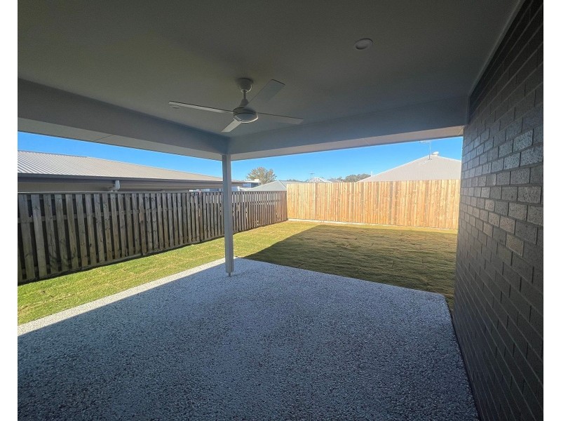 8 McDermott Way, Ripley QLD 4306