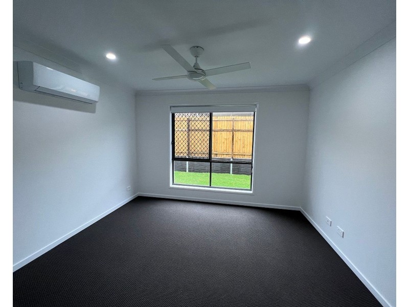 28 MACINTYRE STREET, Ripley QLD 4306