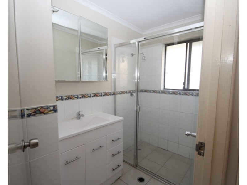 2/244 Redbank Plains Road, Bellbird Park QLD 4300