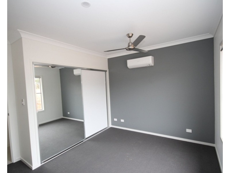 45 Cooper Way, Spring Mountain QLD 4124