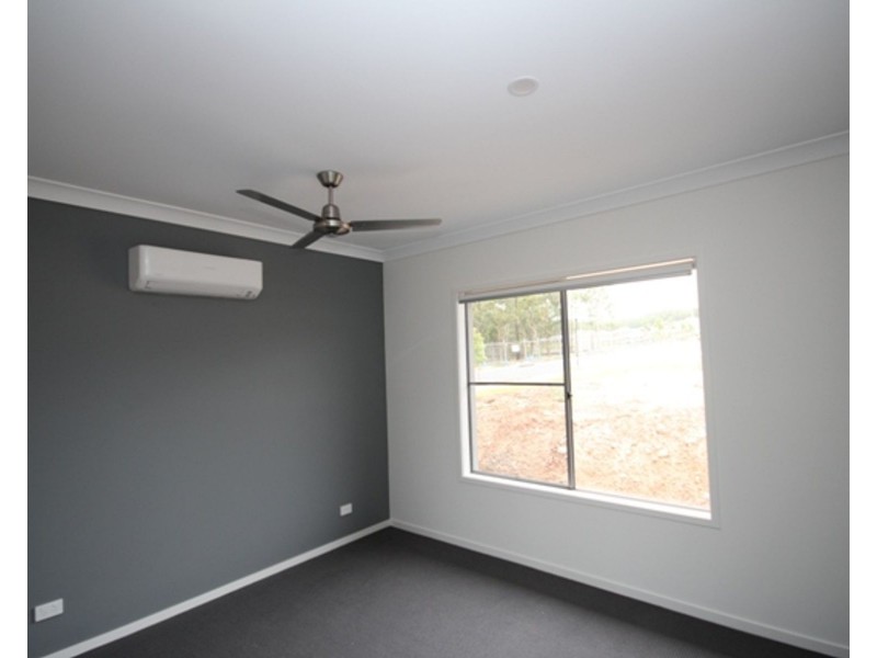 45 Cooper Way, Spring Mountain QLD 4124