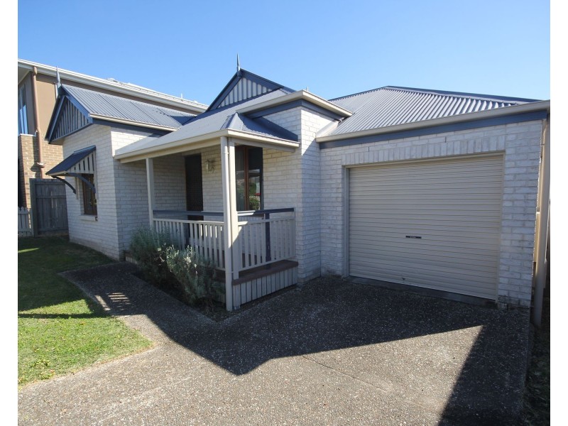 15 Hookes Terrace, Springfield Lakes QLD 4300