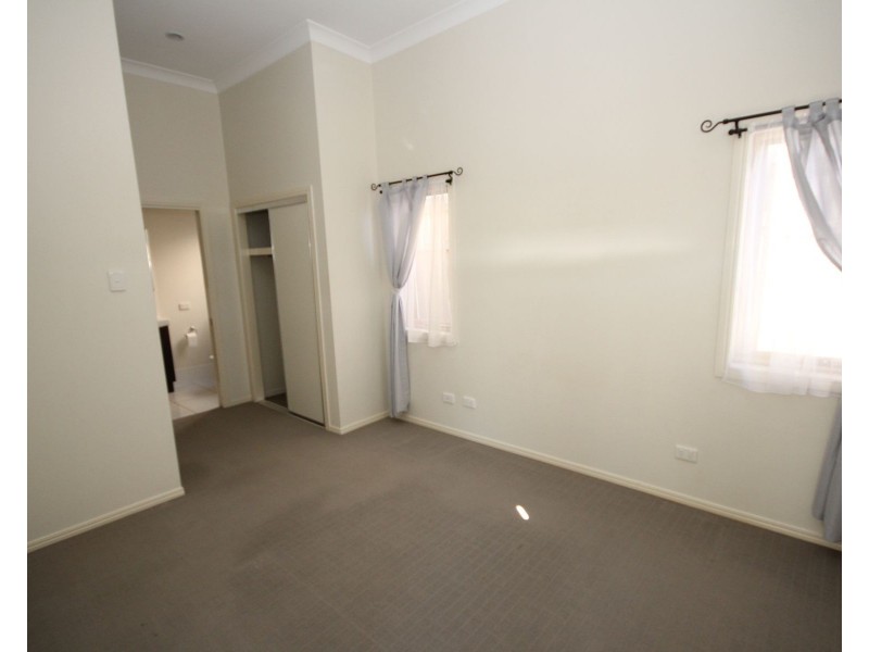 15 Hookes Terrace, Springfield Lakes QLD 4300