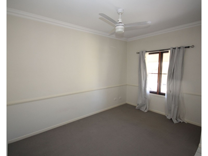 15 Hookes Terrace, Springfield Lakes QLD 4300