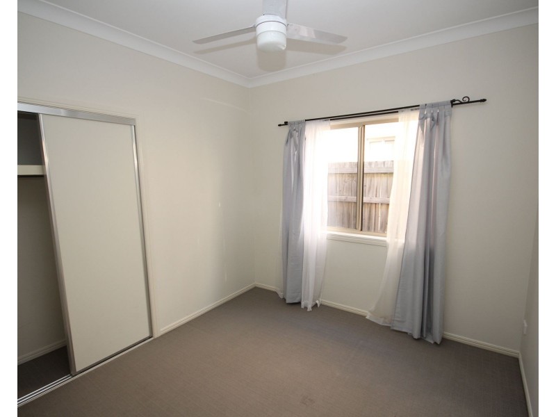 15 Hookes Terrace, Springfield Lakes QLD 4300