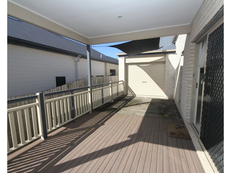 15 Hookes Terrace, Springfield Lakes QLD 4300