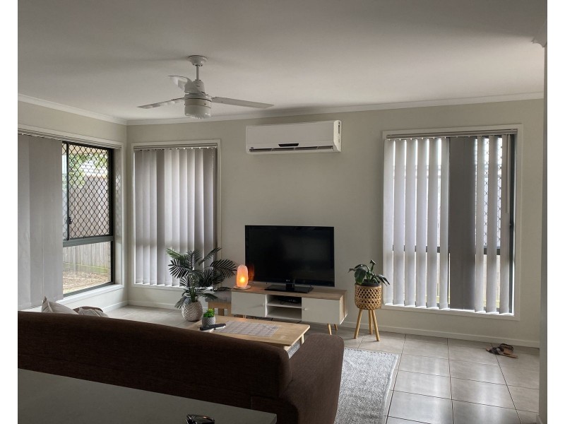 2/86 Valentine Circuit, Augustine Heights QLD 4300