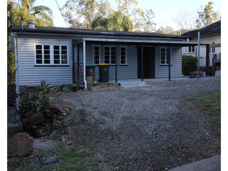 33 Newcomen Street, Indooroopilly QLD 4068