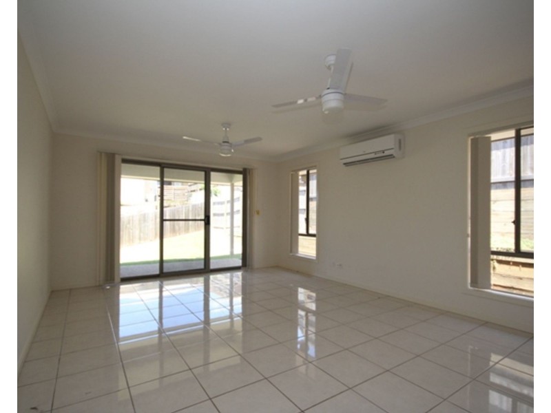 10 Lemongrass Place, Springfield Lakes QLD 4300