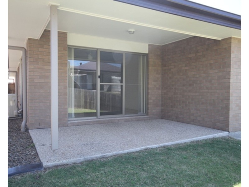 10 Lemongrass Place, Springfield Lakes QLD 4300