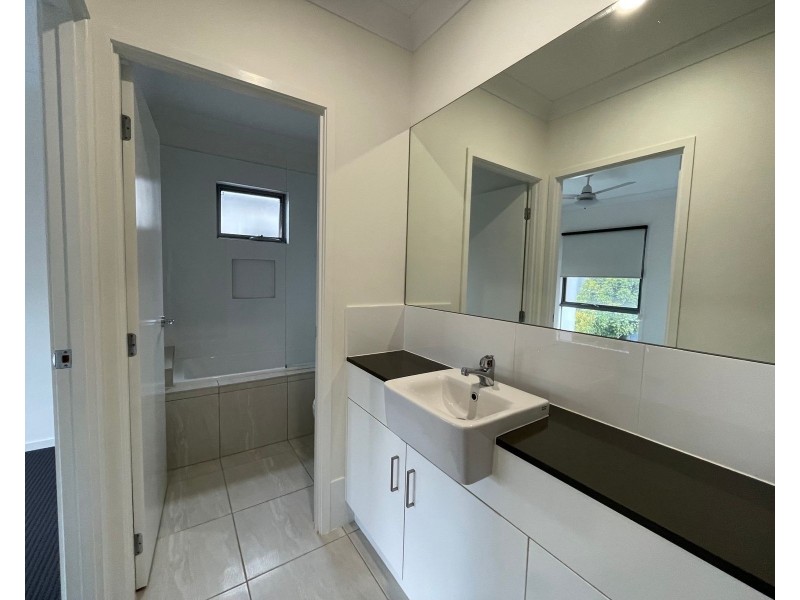 11/9 Cromwell Court, Doolandella QLD 4077