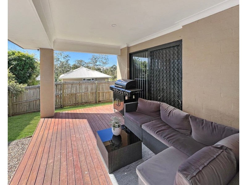 52 Lakes Entrance Drive, Springfield Lakes QLD 4300