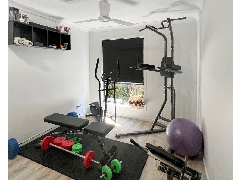 52 Lakes Entrance Drive, Springfield Lakes QLD 4300