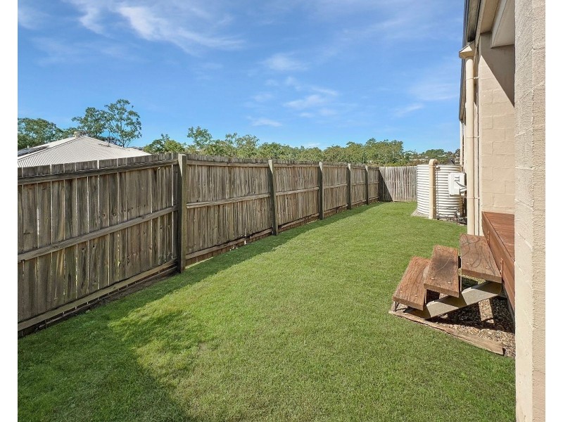 52 Lakes Entrance Drive, Springfield Lakes QLD 4300