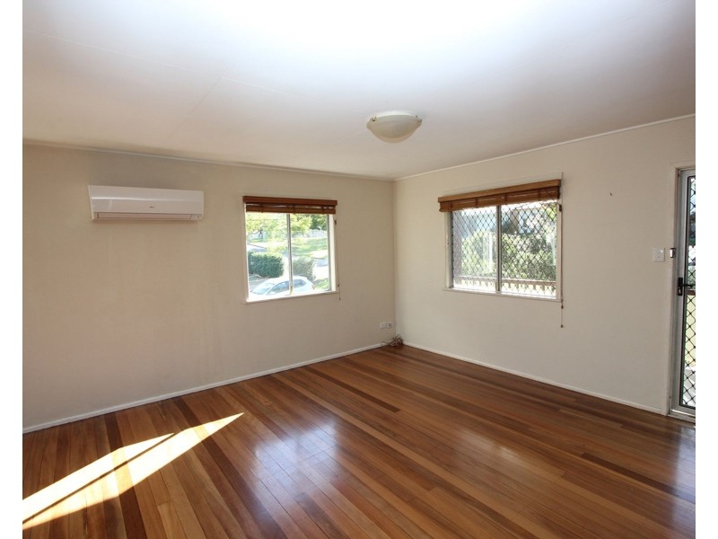 33 Stephenson Street, Oxley QLD 4075