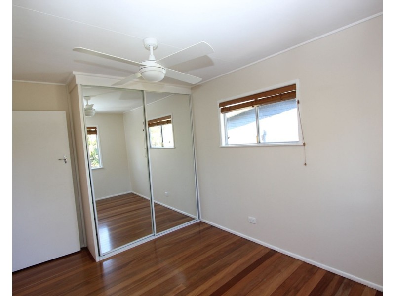 33 Stephenson Street, Oxley QLD 4075