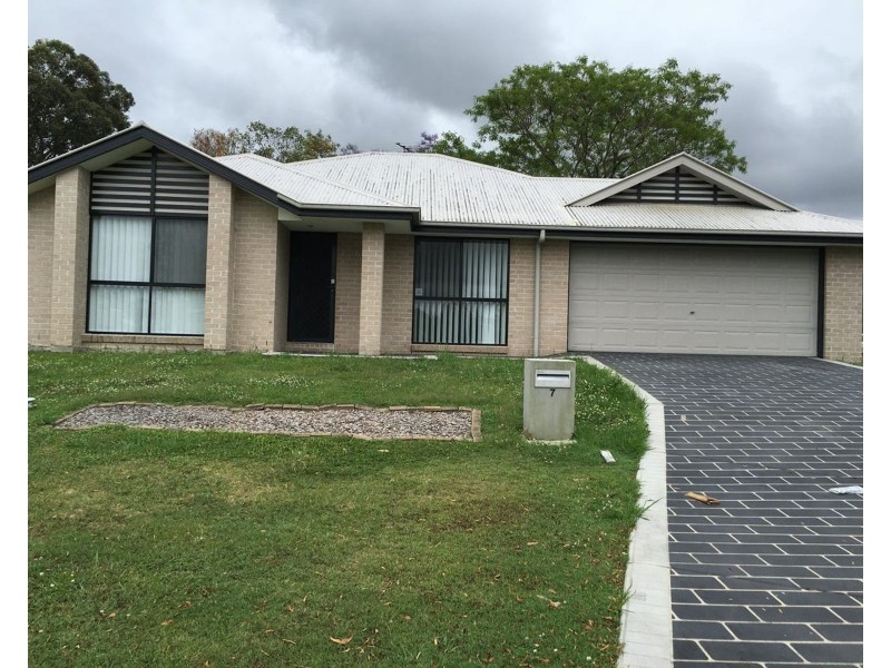 7 Delmere Court, Redbank Plains QLD 4301