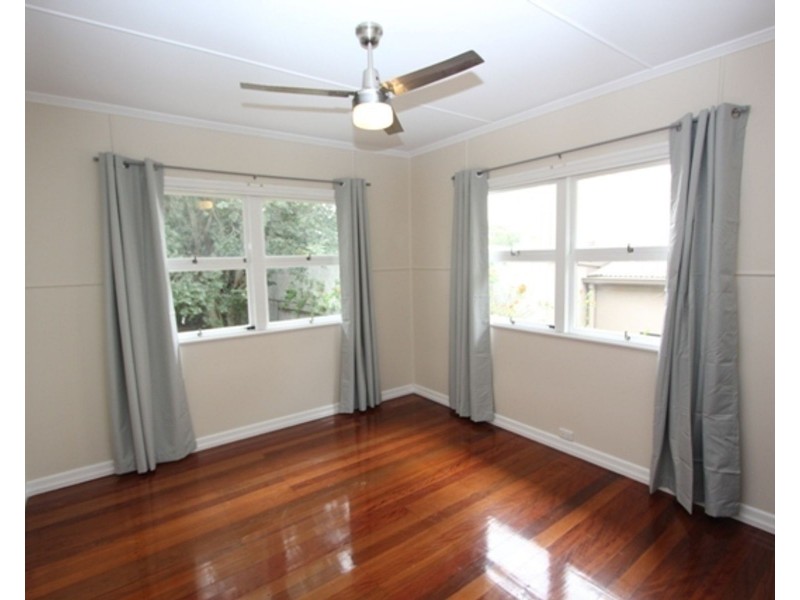 6 Lynne Grove Avenue, Corinda QLD 4075