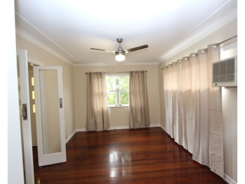 6 Lynne Grove Avenue, Corinda QLD 4075